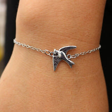 Load image into Gallery viewer, Personality Simple Design Charm Bracelet Heart Shape Bracelet For Women Girls Korean Sweet Cute Jewelry pulseras mujer moda 2019